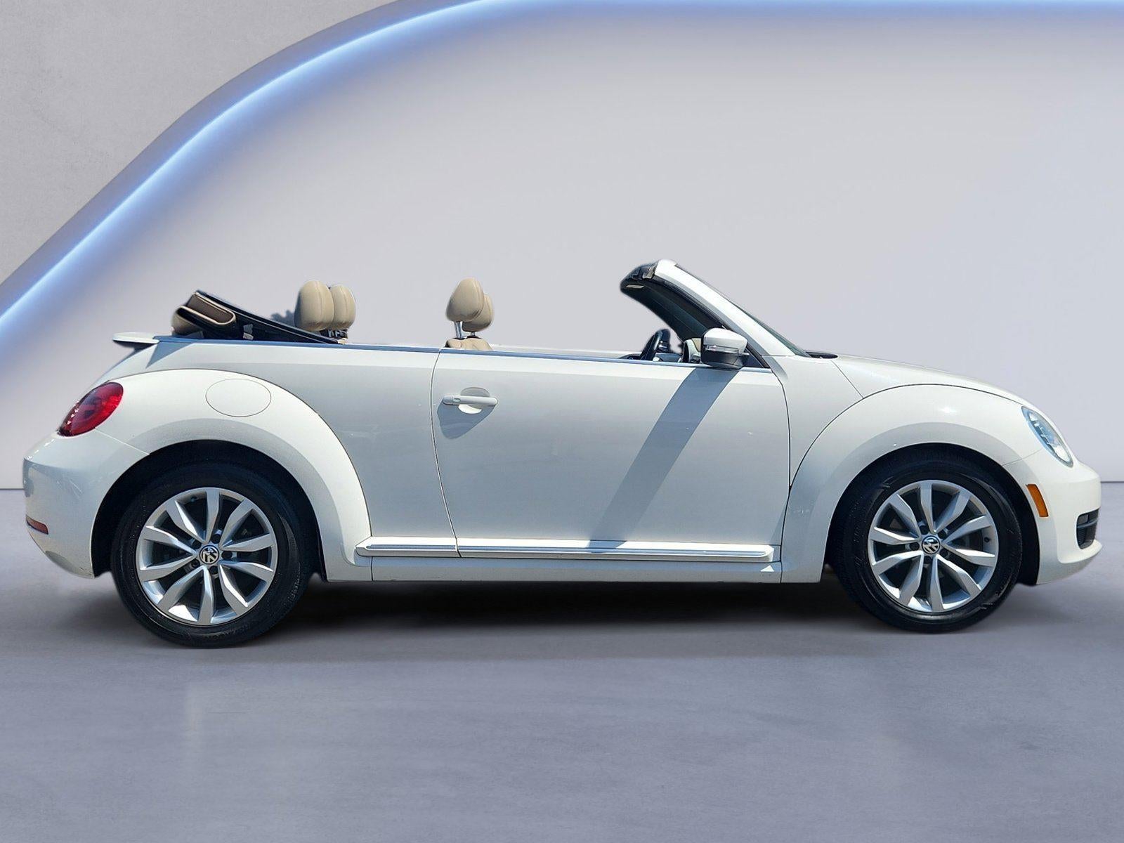 2013 Volkswagen Beetle Convertible 2.5L w/Sound/Nav