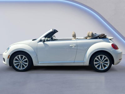 2013 Volkswagen Beetle Convertible 2.5L w/Sound/Nav