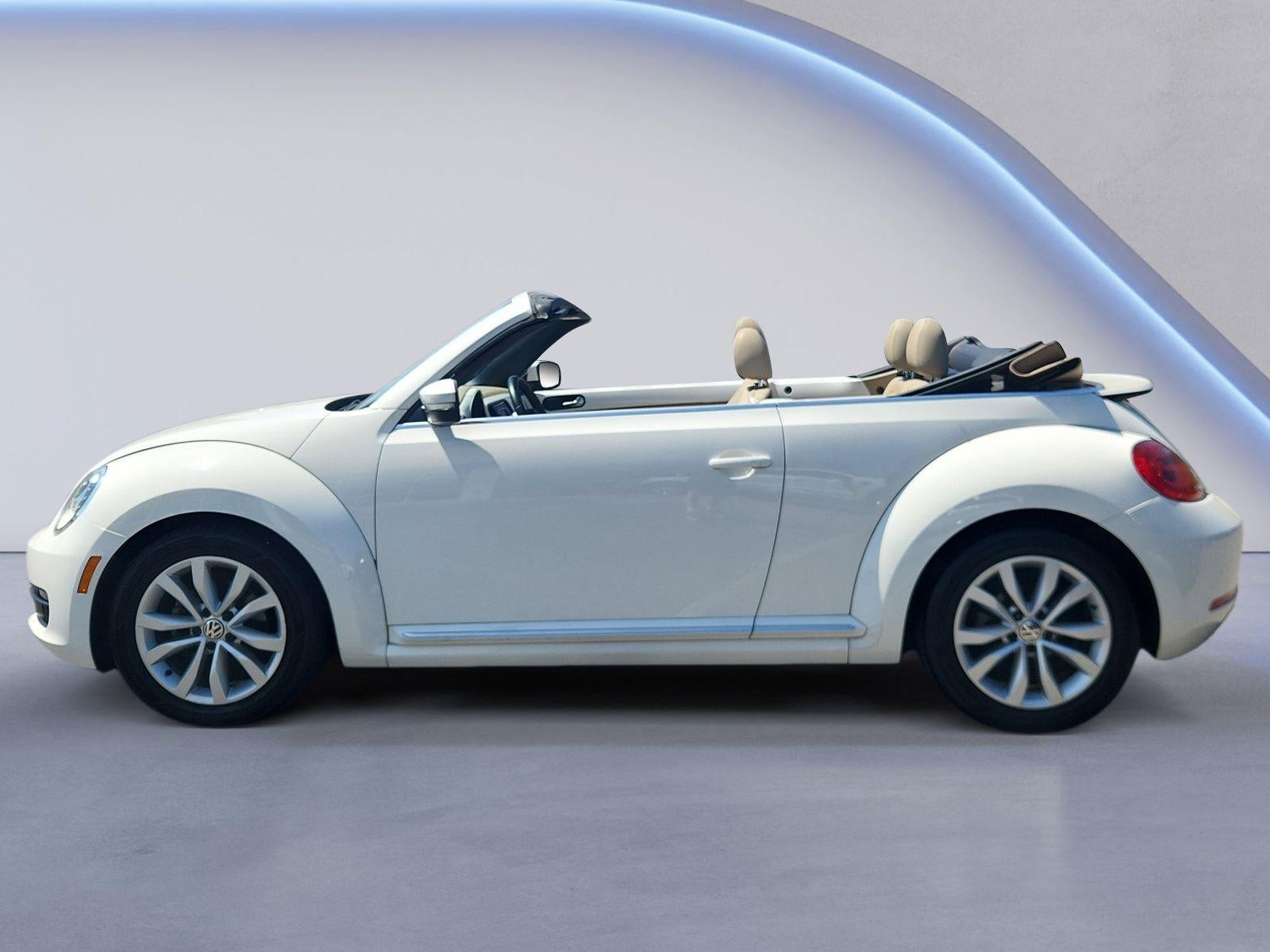 2013 Volkswagen Beetle Convertible 2.5L w/Sound/Nav