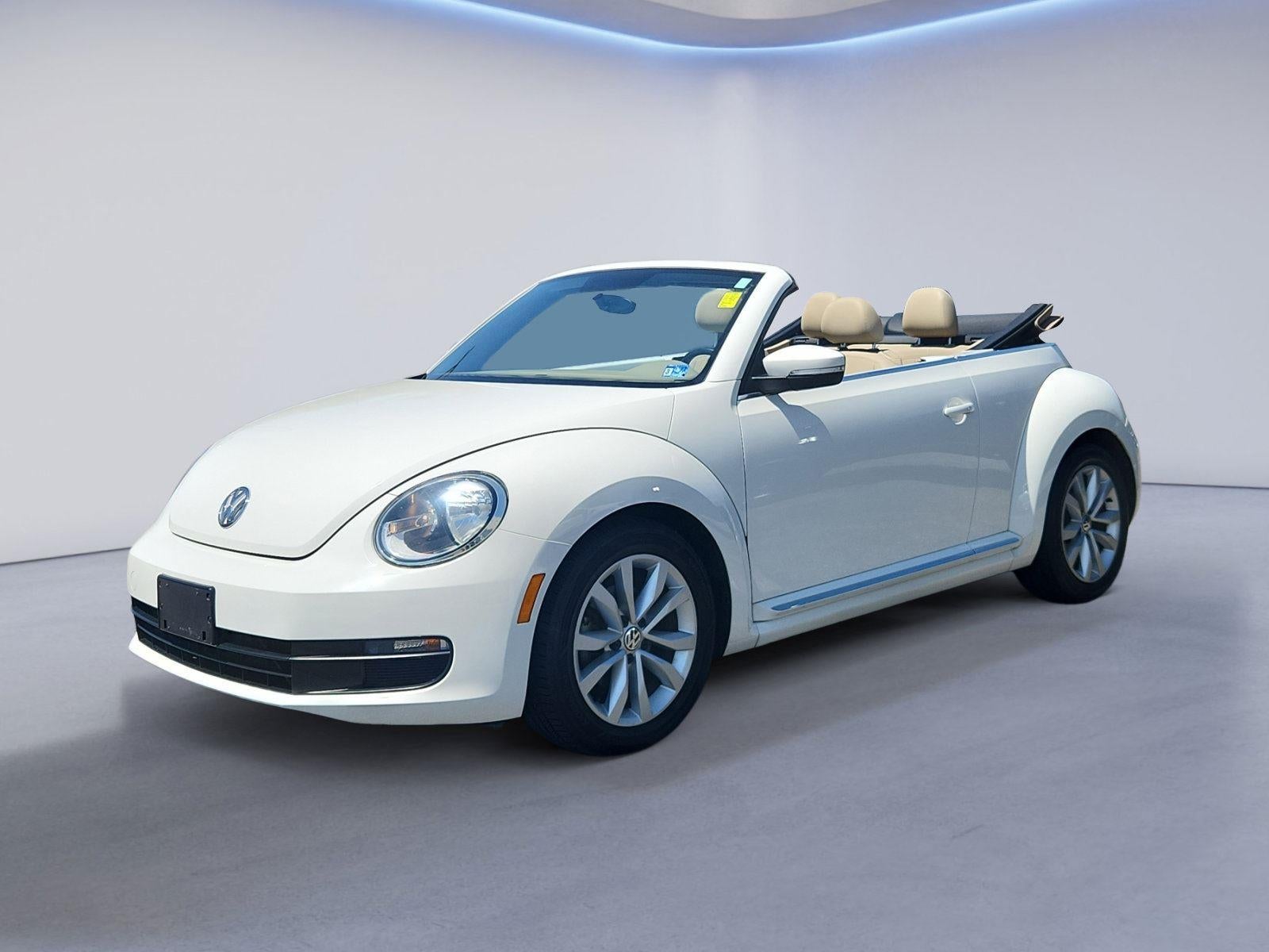 2013 Volkswagen Beetle Convertible 2.5L w/Sound/Nav