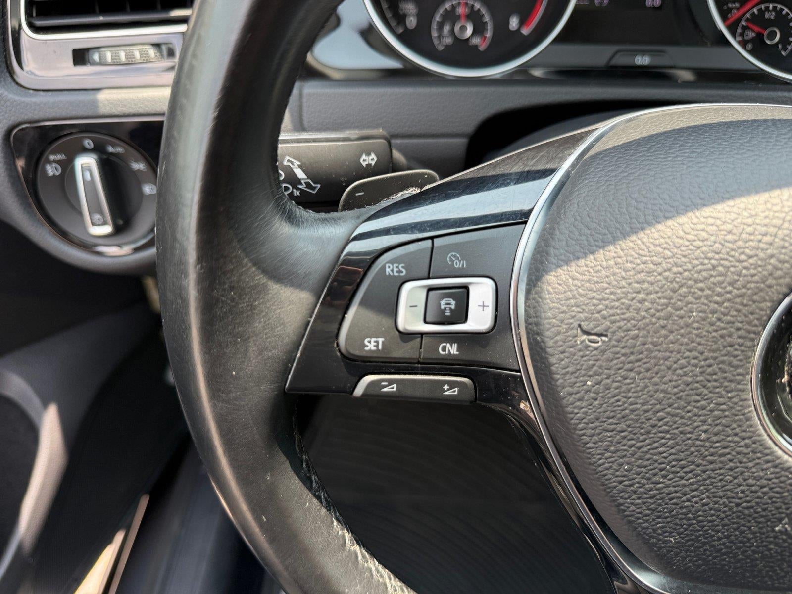 2017 Volkswagen GOLF TSI SEL