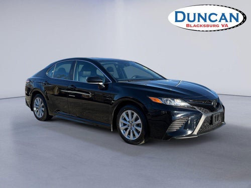 2020 Toyota Camry SE