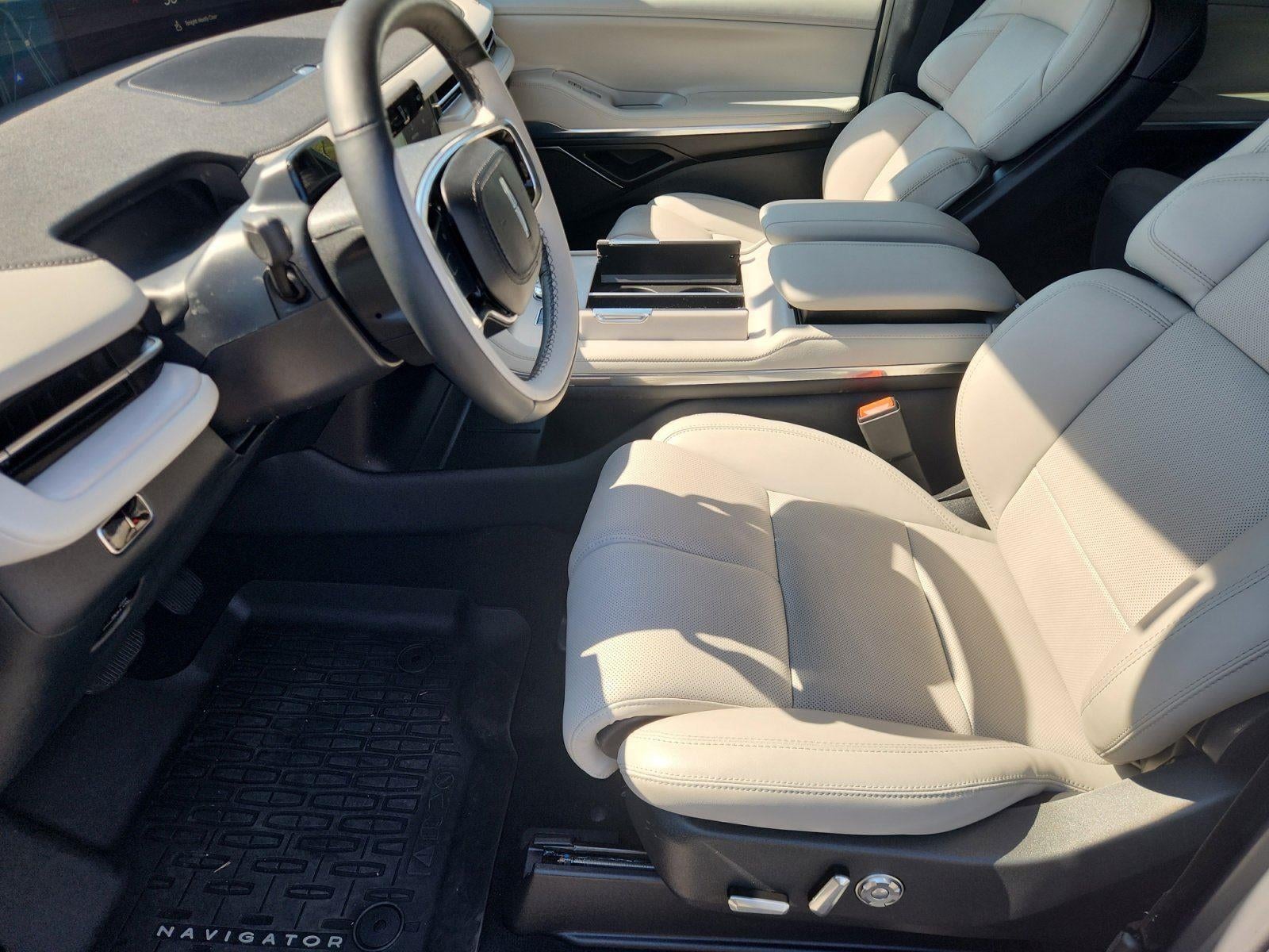 2025 Lincoln Navigator L Reserve