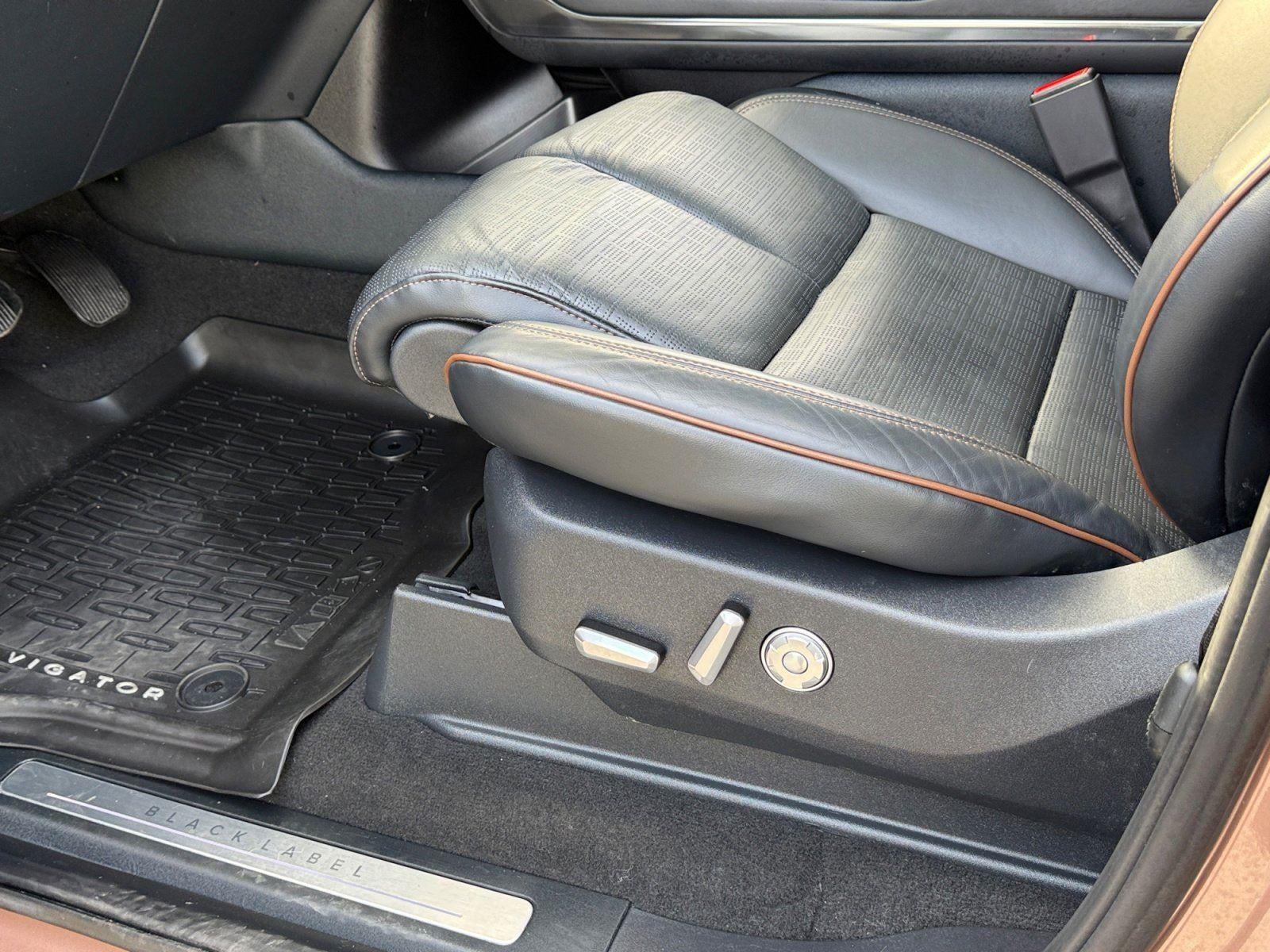 2025 Lincoln Navigator L Black Label