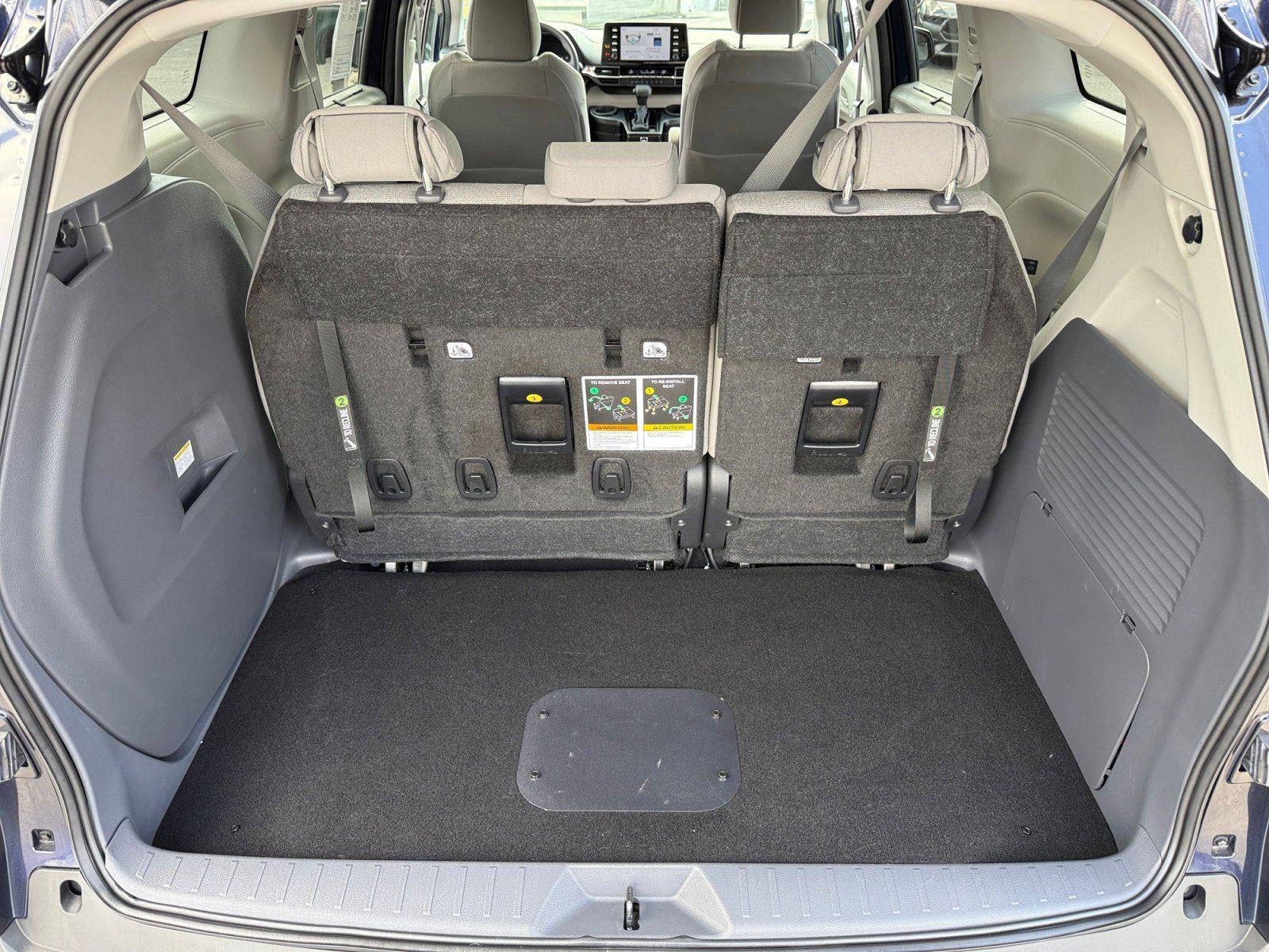 2024 Toyota Sienna LE