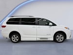 2019 Toyota Sienna LE