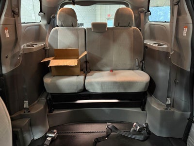 2019 Toyota Sienna LE
