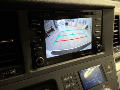 2019 Toyota Sienna LE