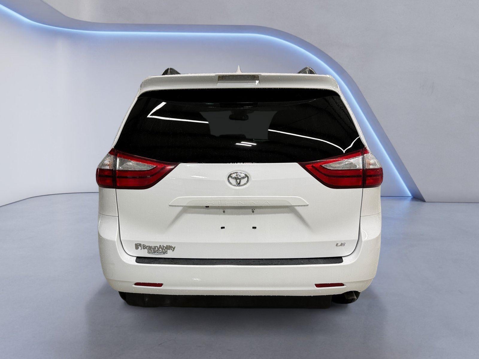2019 Toyota Sienna LE