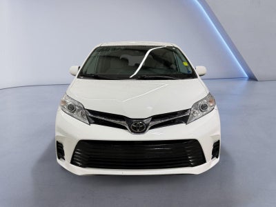 2019 Toyota Sienna LE