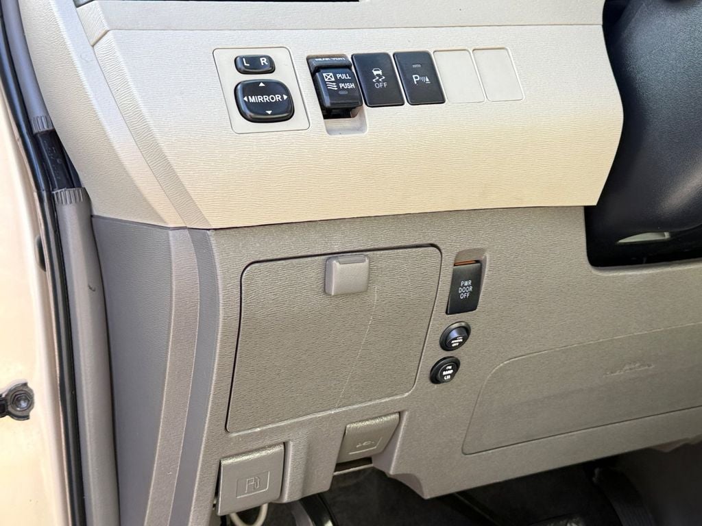 2013 Toyota Sienna XLE Mobility Auto Access