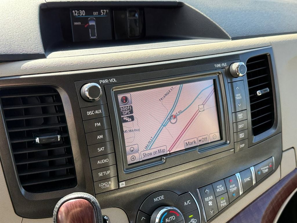 2013 Toyota Sienna XLE Mobility Auto Access