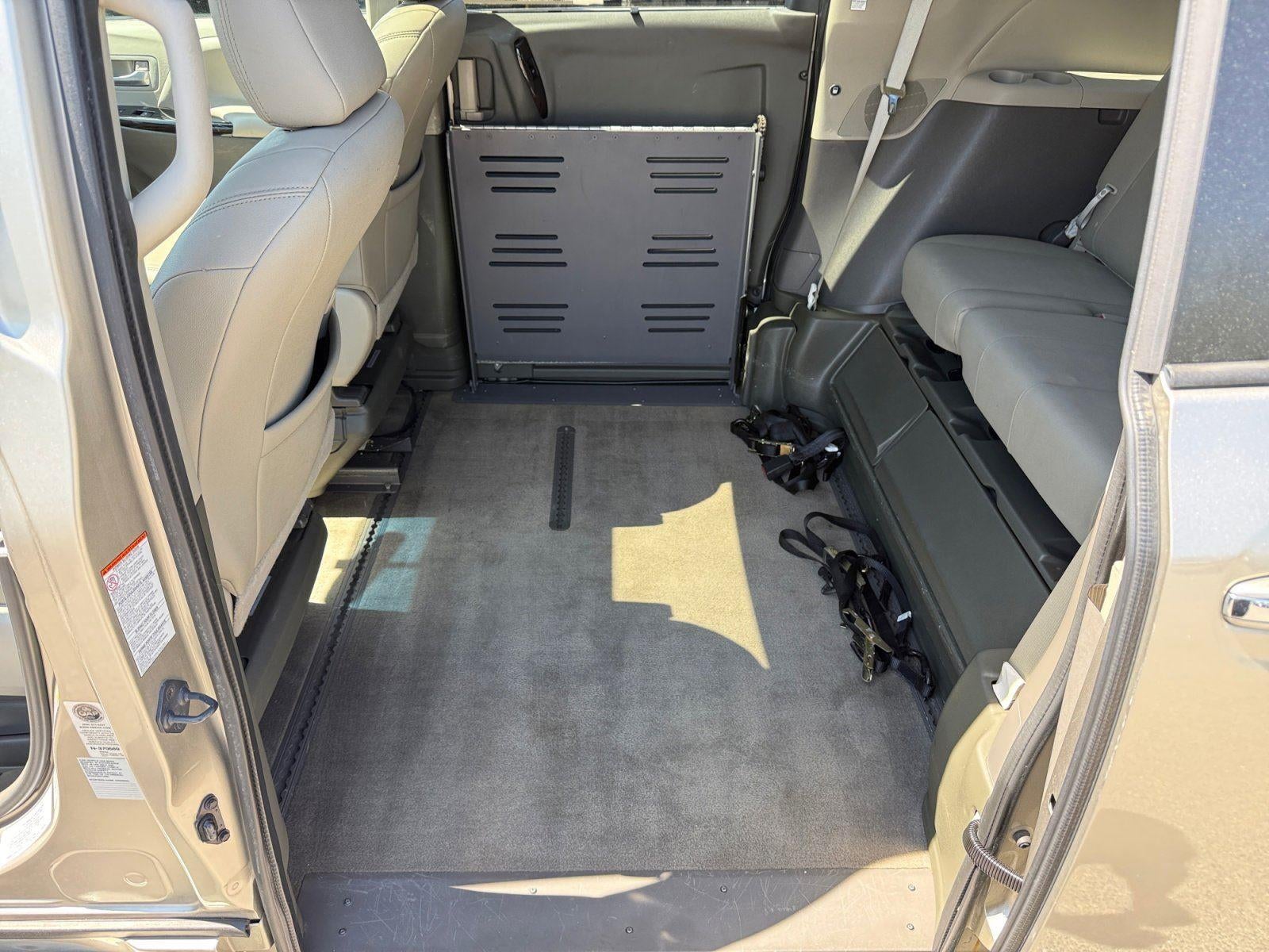 2015 Toyota Sienna XLE 8-Passenger