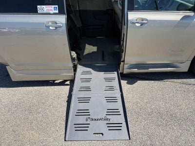 2015 Toyota Sienna XLE 8-Passenger