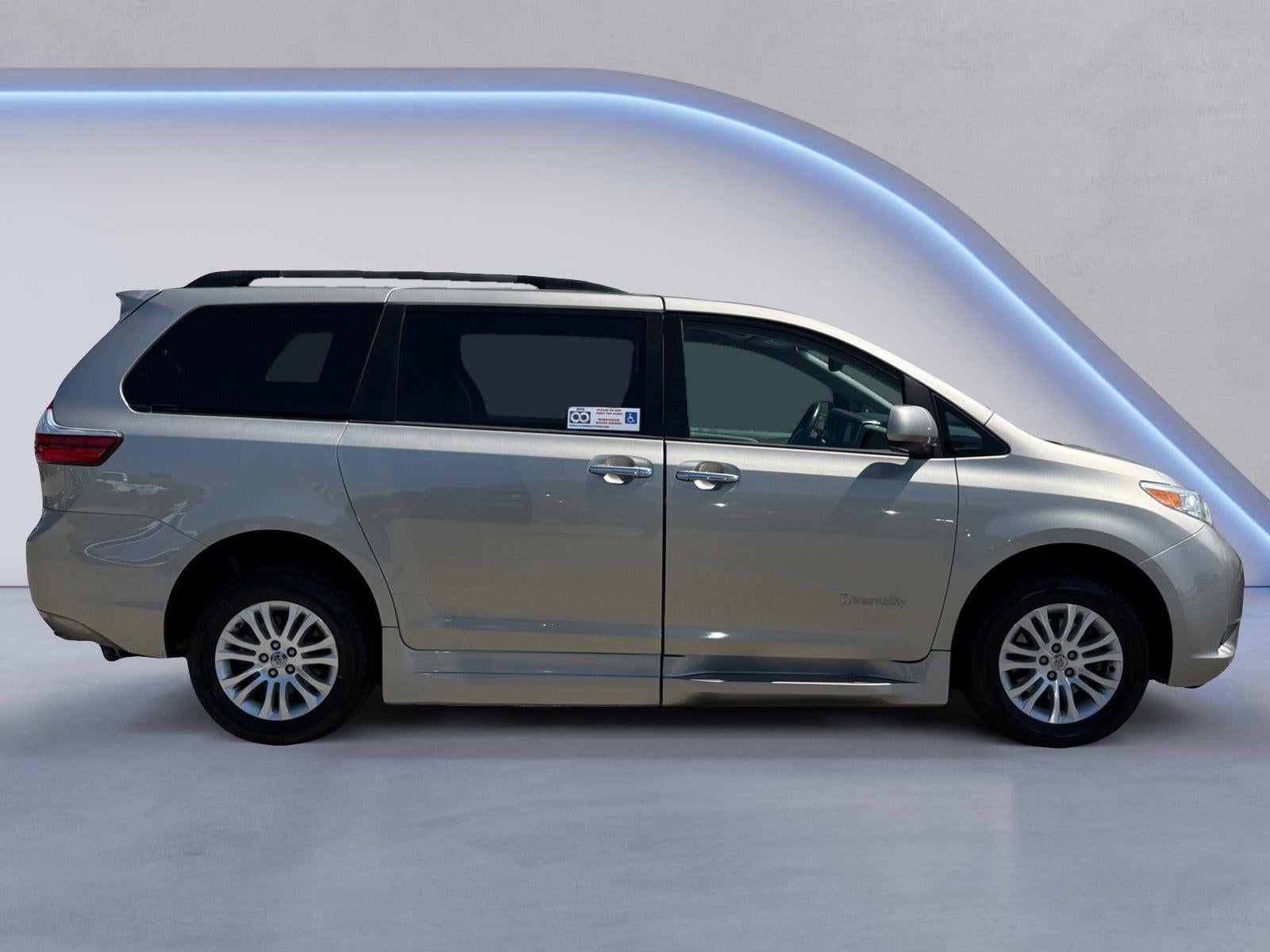 2015 Toyota Sienna XLE 8-Passenger