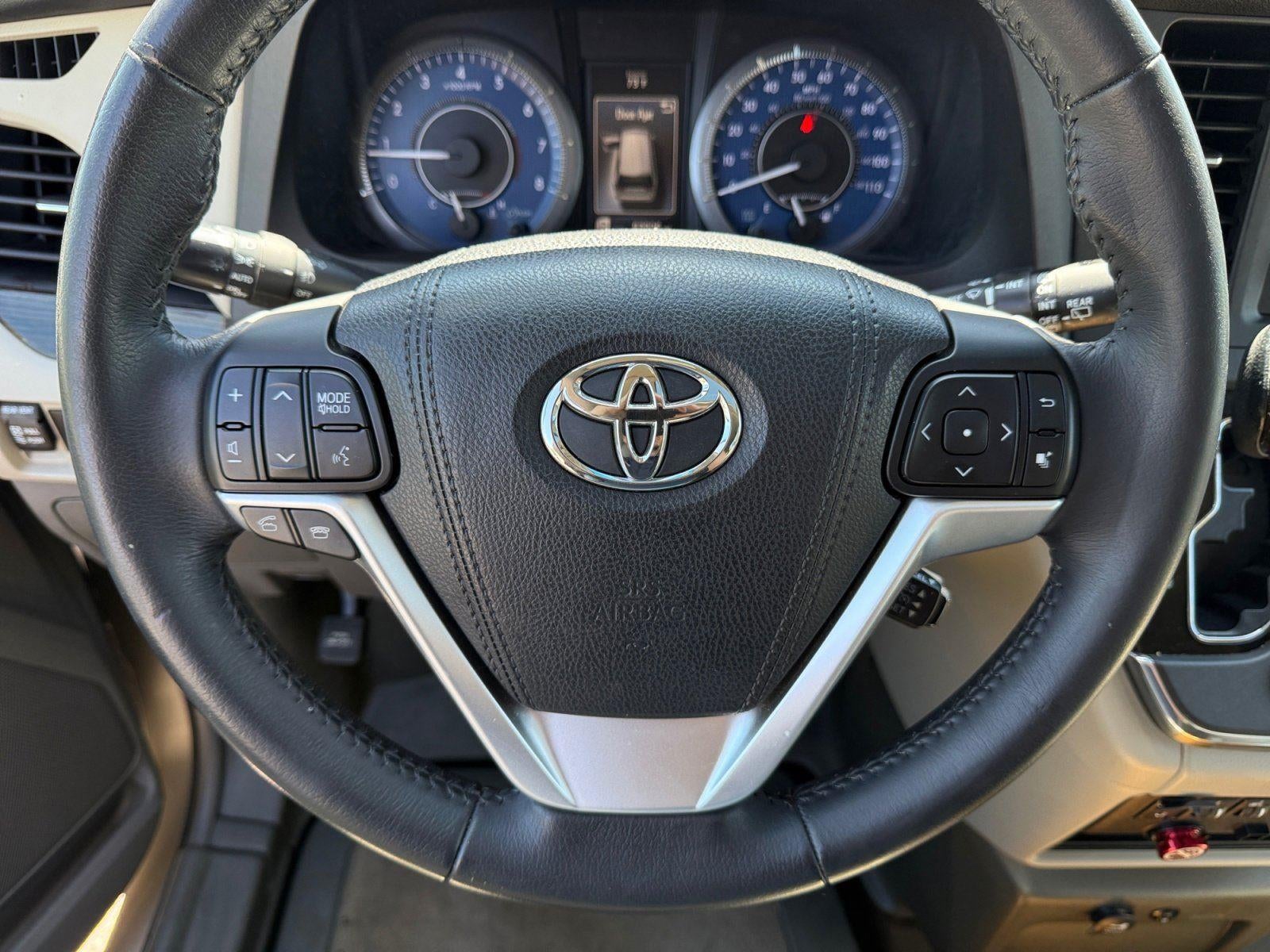 2015 Toyota Sienna XLE 8-Passenger