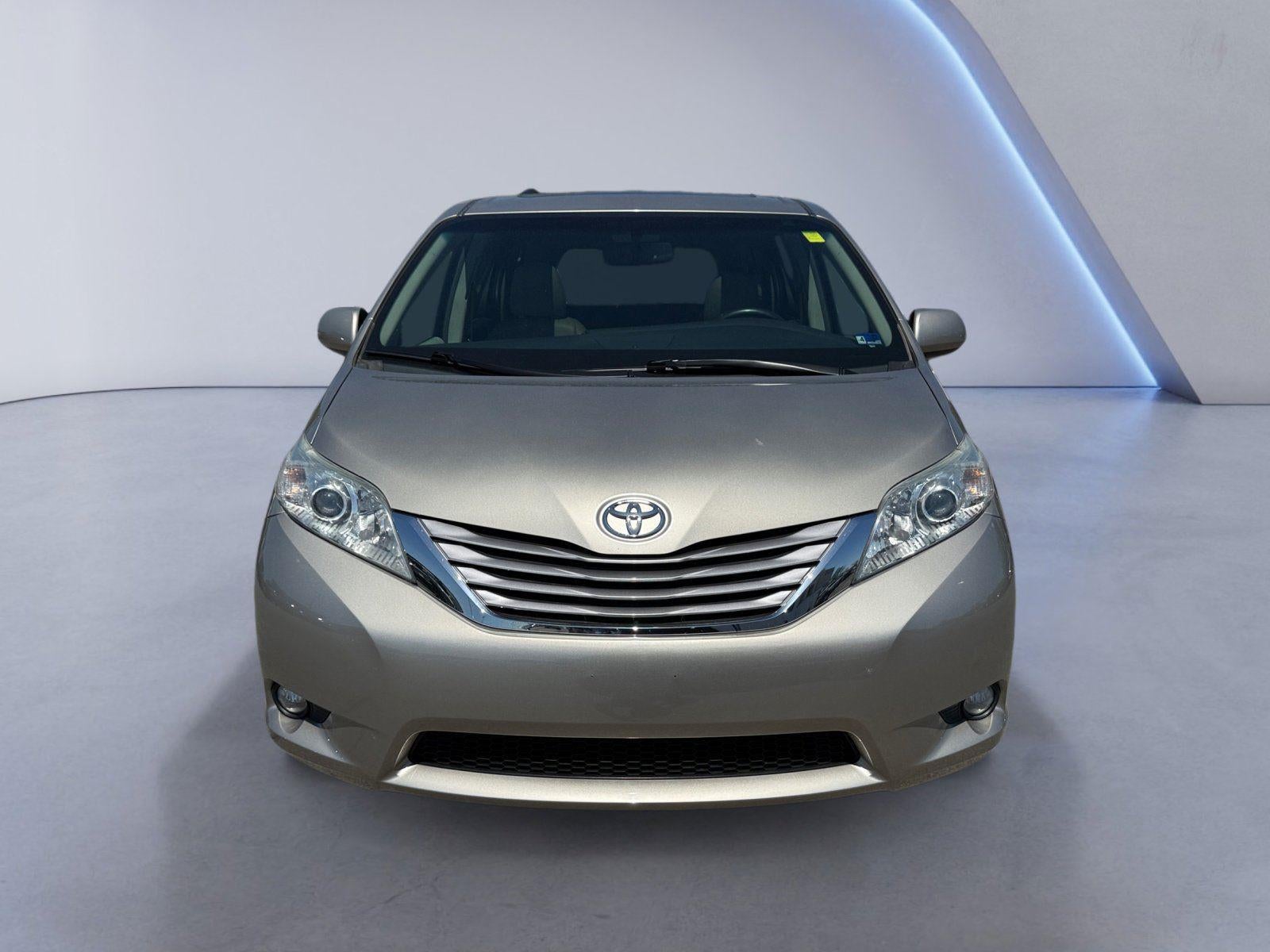 2015 Toyota Sienna XLE 8-Passenger