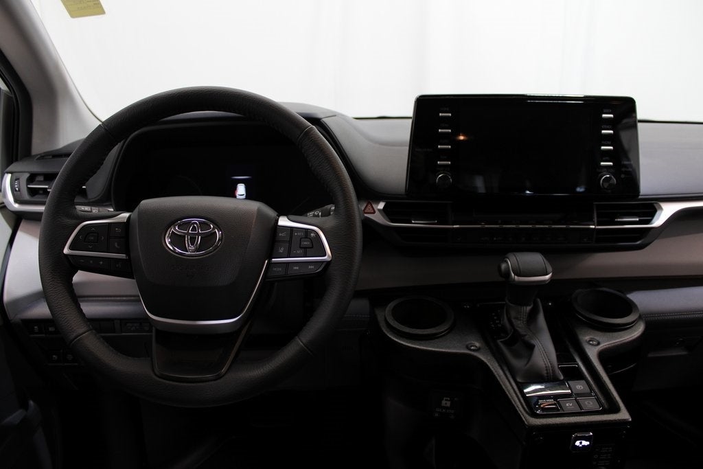 2022 Toyota Sienna XLE HYBRID BRAUN HANDICAP LOWERED FLOOR
