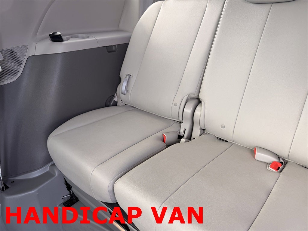 2018 Toyota Sienna XLE Premium 7 Passenger