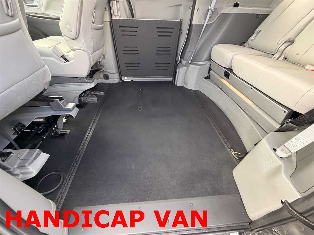 2018 Toyota Sienna XLE Premium 7 Passenger