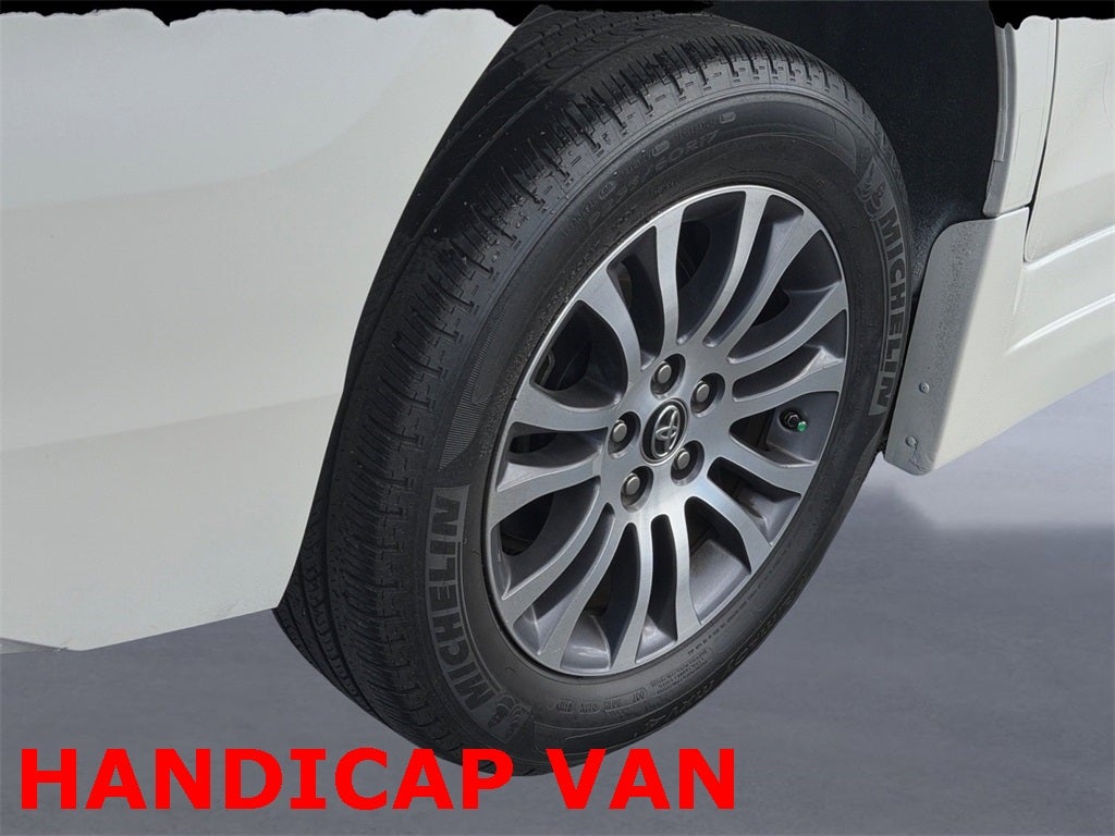 2018 Toyota Sienna XLE Premium 7 Passenger