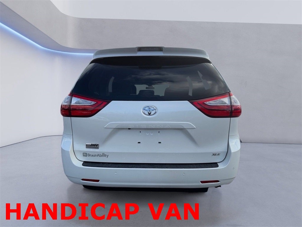 2018 Toyota Sienna XLE Premium 7 Passenger