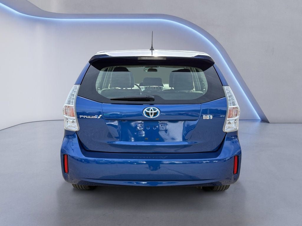 2013 Toyota Prius v Base