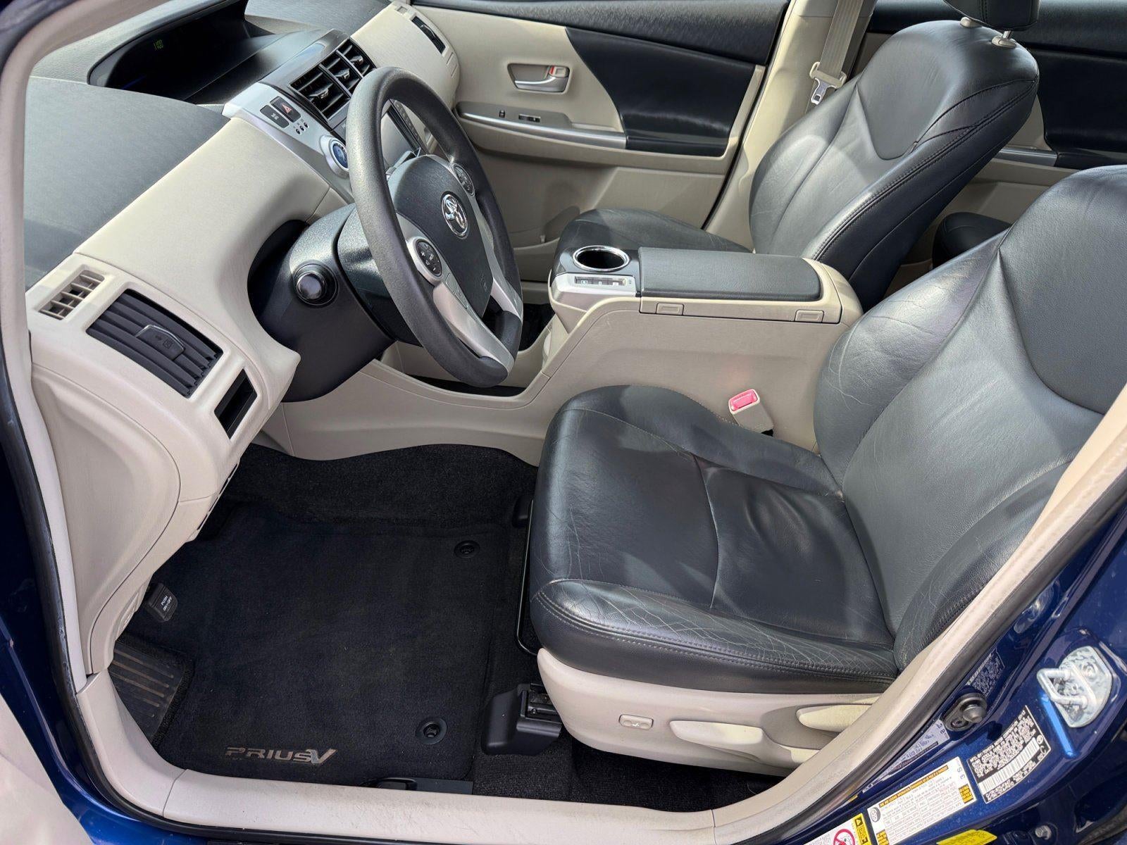 2013 Toyota Prius v Two