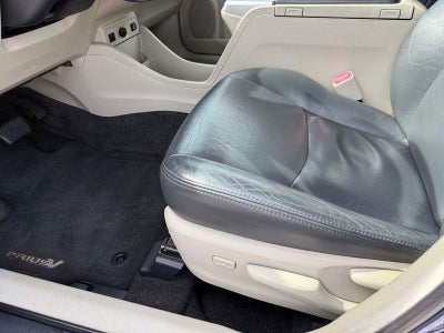 2013 Toyota Prius v Two