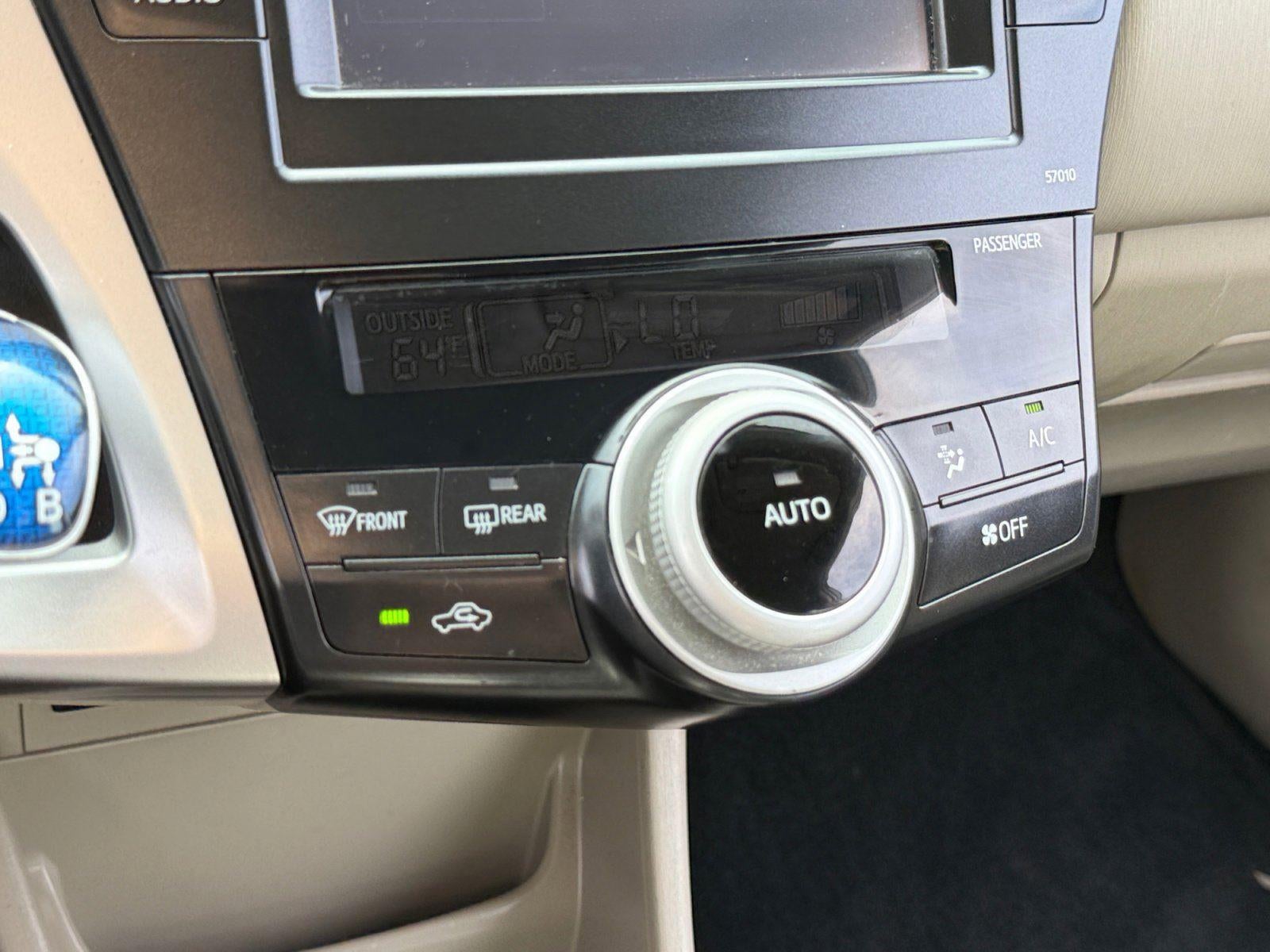 2013 Toyota Prius v Two