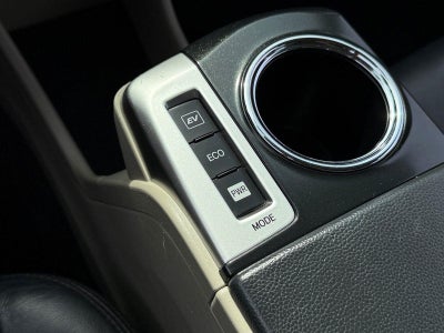 2013 Toyota Prius v Two
