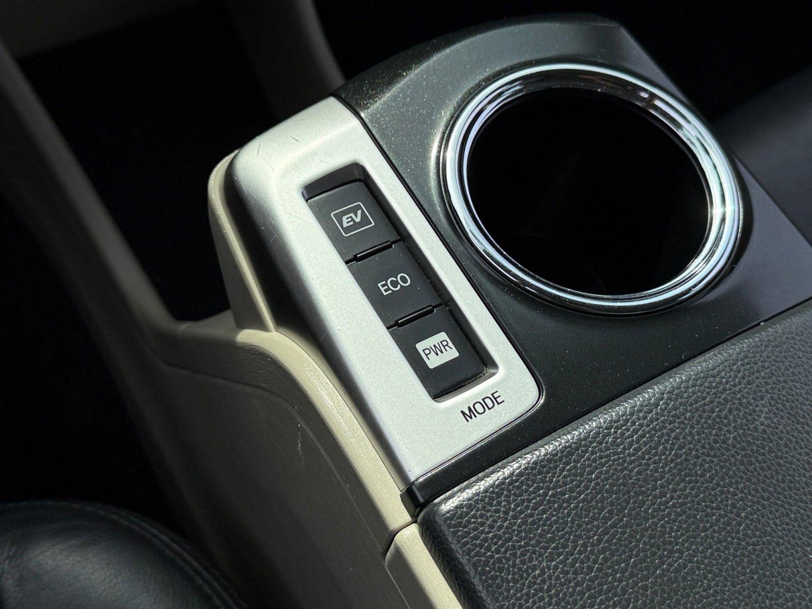 2013 Toyota Prius v Two