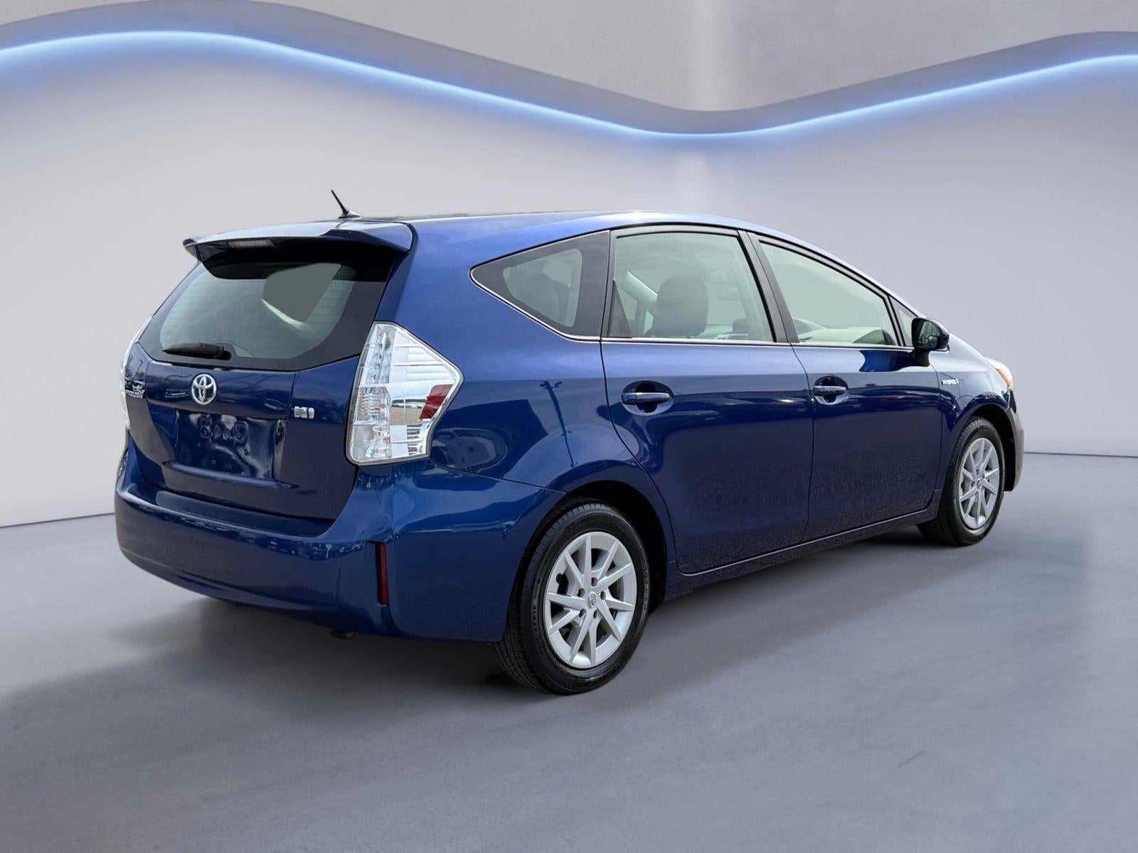 2013 Toyota Prius v Two