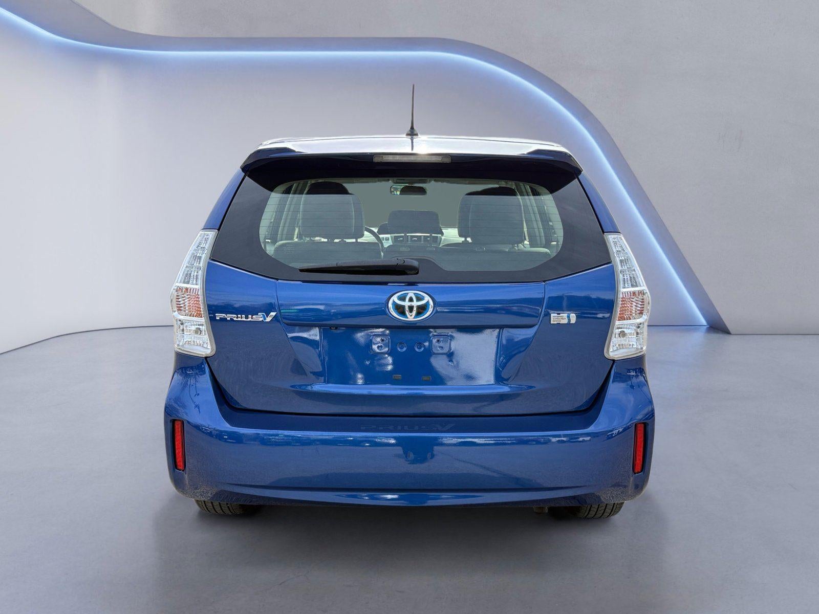 2013 Toyota Prius v Two