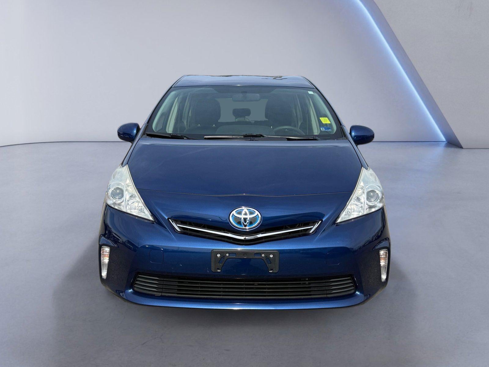 2013 Toyota Prius v Two