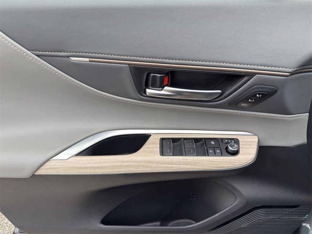 2023 Toyota Venza XLE