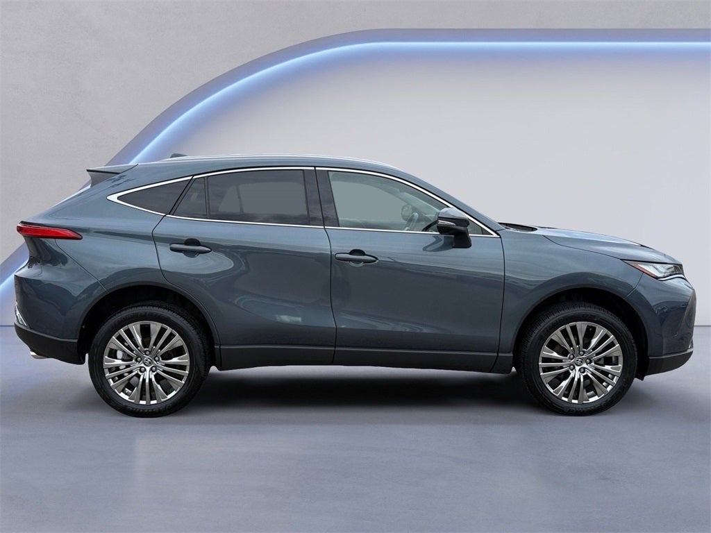 2023 Toyota Venza XLE