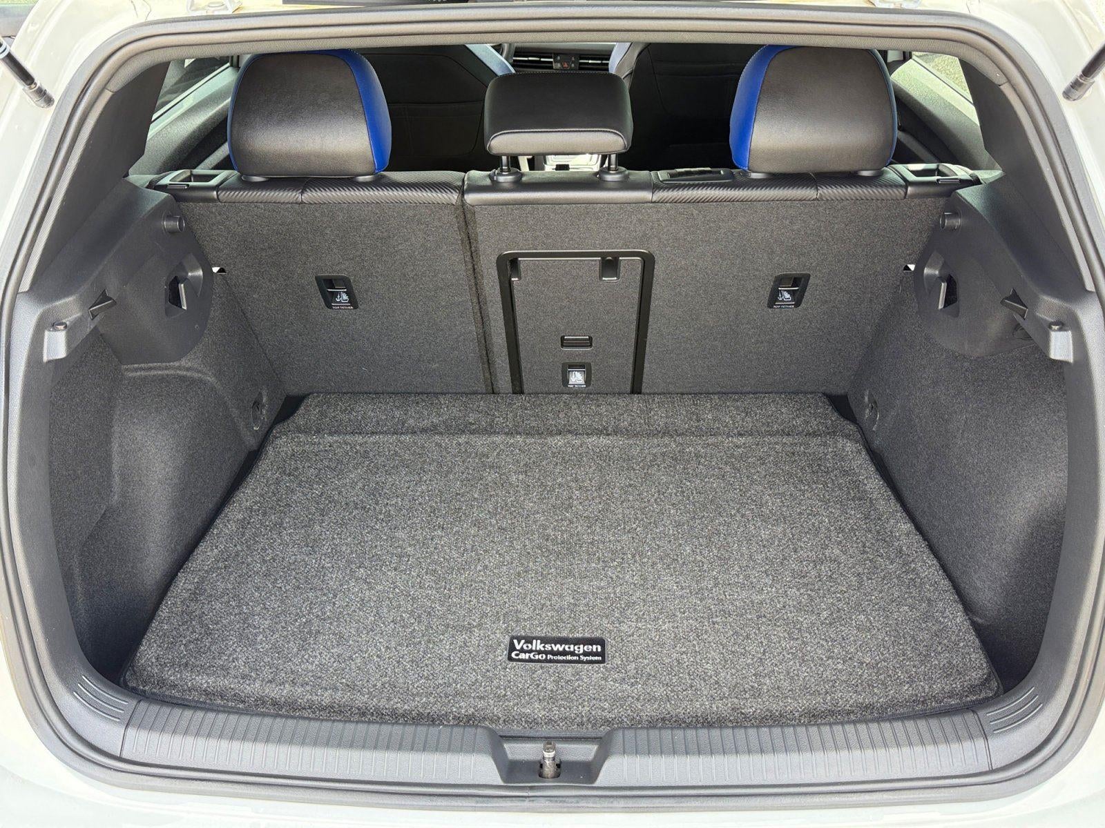 2022 Volkswagen Golf R Base