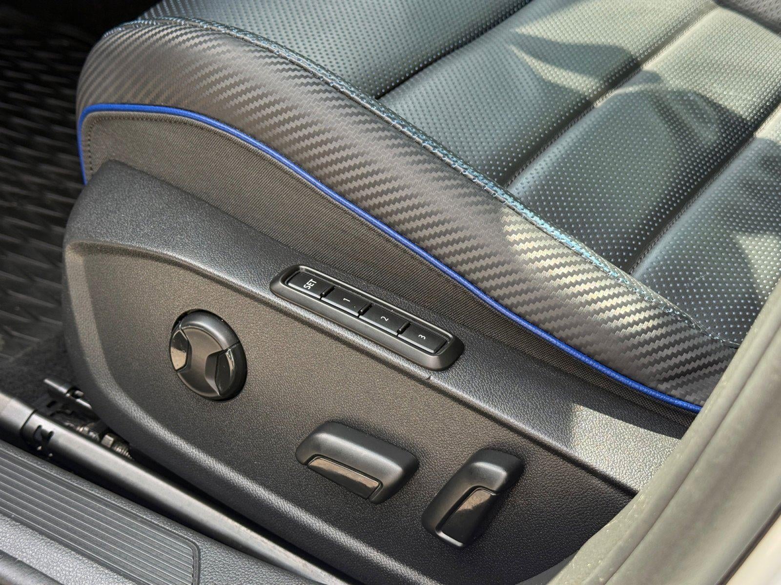 2022 Volkswagen Golf R Base