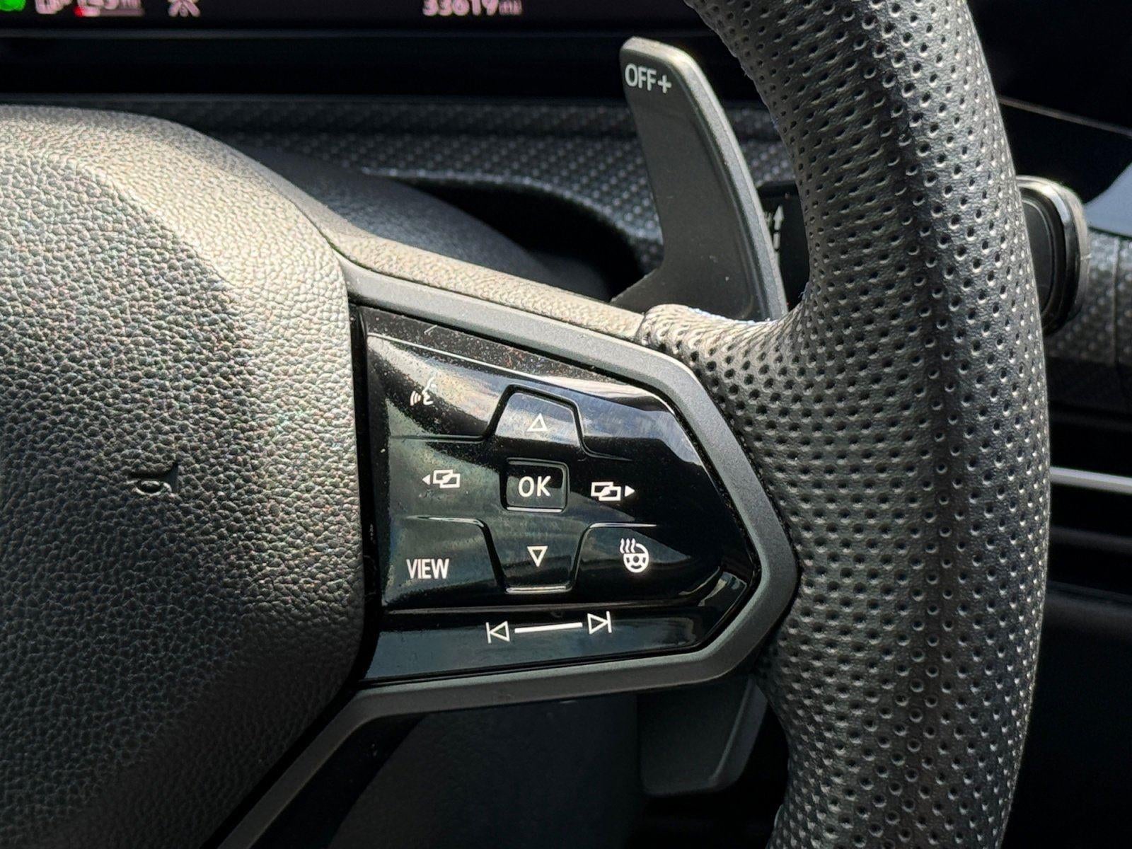 2022 Volkswagen Golf R Base