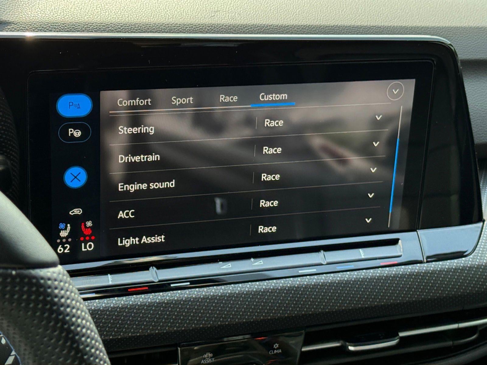 2022 Volkswagen Golf R Base